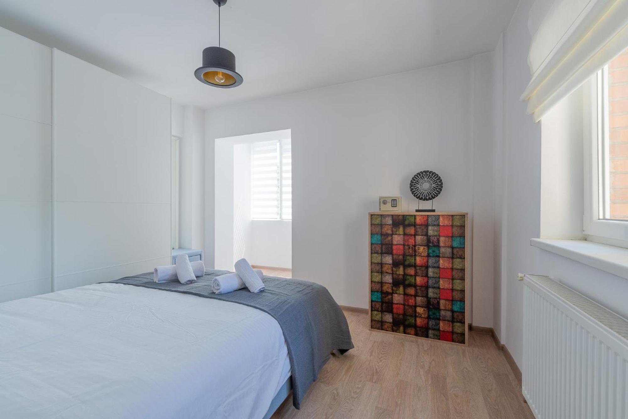 City Center-Cozy One Bedroom Apartment Bukarest Exteriör bild
